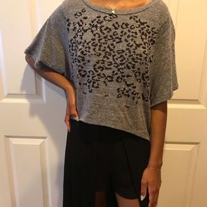 very nice Cheetah  design short sleeve top